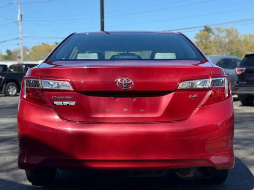 Barcelona Red Metallic 2014 Toyota Camry LE