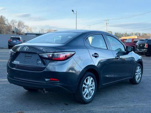 Gray 2018 Toyota Yaris iA Base