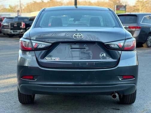 Gray 2018 Toyota Yaris iA Base