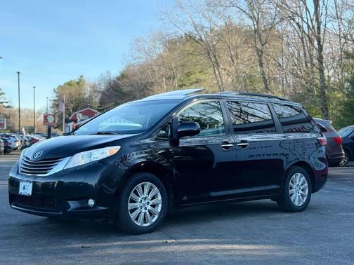 Attitude Black 2015 Toyota Sienna XLE