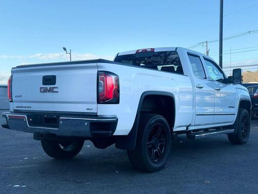 Summit White 2018 GMC Sierra 1500 SLT