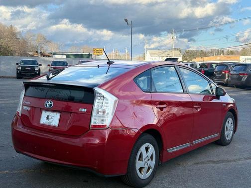 2010 Toyota Prius III