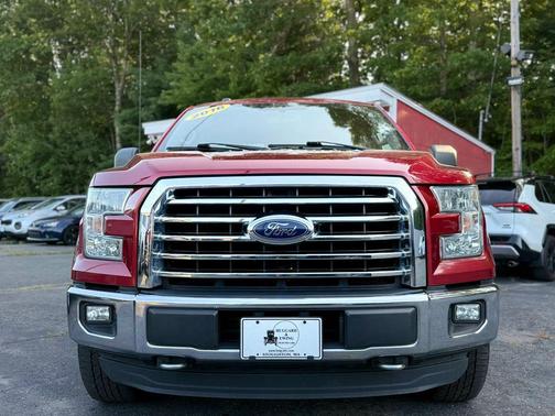 Red 2016 Ford F-150 XLT