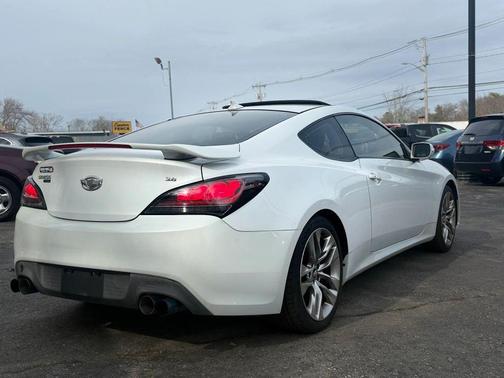 2013 Hyundai Genesis Coupe 3.8 Track