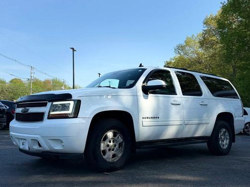Summit White 2010 Chevrolet Suburban 1500 LT