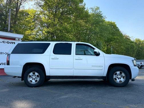 Summit White 2010 Chevrolet Suburban 1500 LT