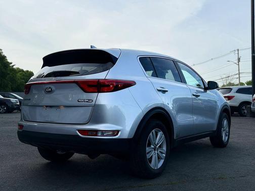 Sparkling Silver 2017 Kia Sportage LX