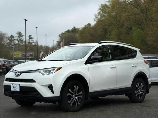 Super White 2016 Toyota RAV4 LE