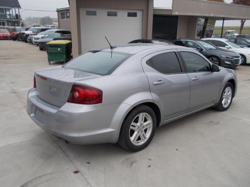2013 Dodge Avenger SXT