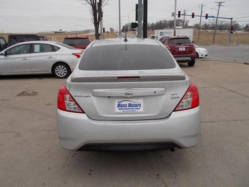 2018 Nissan Versa 1.6 SV