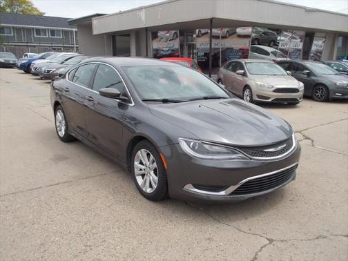 2016 Chrysler 200 Limited