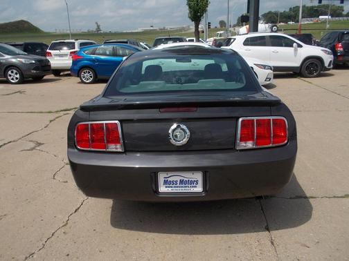 2009 Ford Mustang Base
