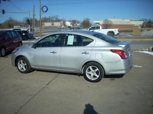2019 Nissan Versa 1.6 SV
