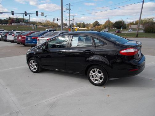2015 Ford Fiesta SE