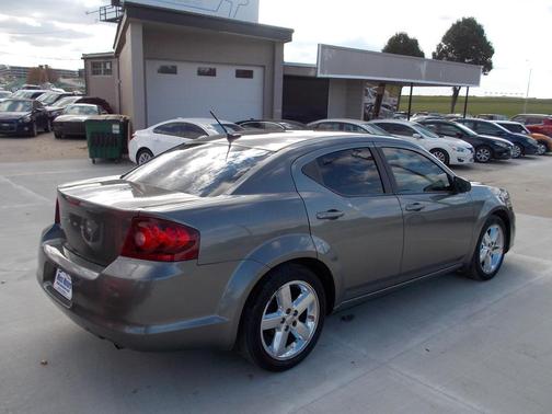 2013 Dodge Avenger SE