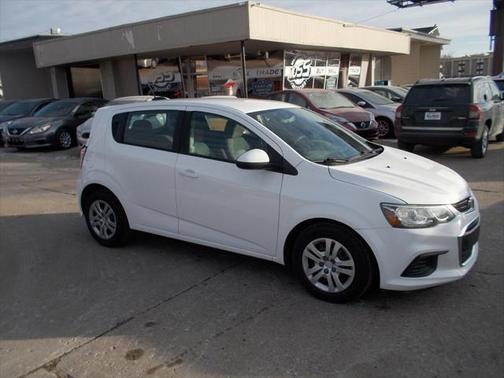 2017 Chevrolet Sonic LT