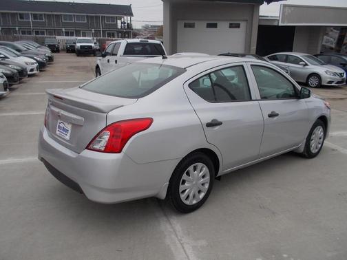 2018 Nissan Versa 1.6 S+