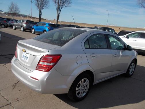 2017 Chevrolet Sonic LS