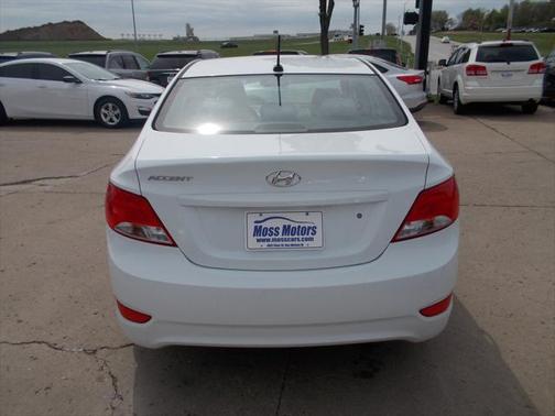 2017 Hyundai Accent SE