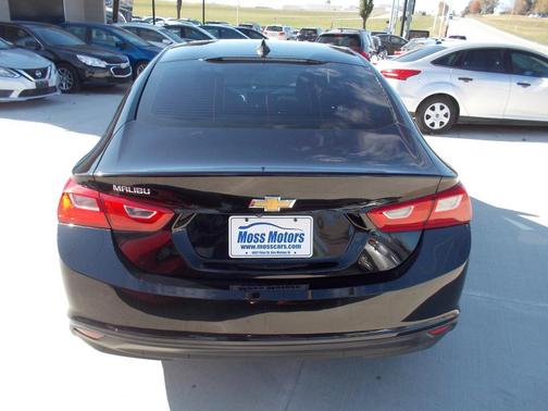 2017 Chevrolet Malibu 1LS