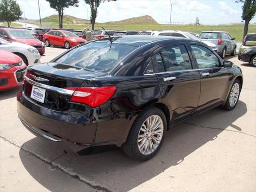2012 Chrysler 200 Limited