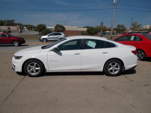 2017 Chevrolet Malibu 1LS