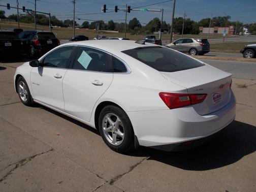 2017 Chevrolet Malibu 1LS