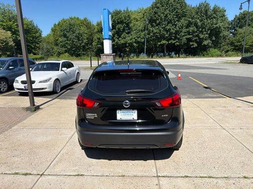 Magnetic Black Pearl 2019 Nissan Rogue Sport S