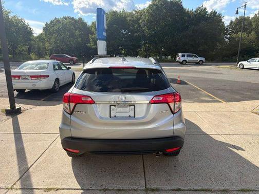 Lunar Silver Metallic 2022 Honda HR-V EX