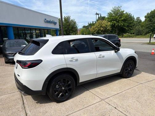 Platinum White Pearl 2025 Honda HR-V AWD Sport