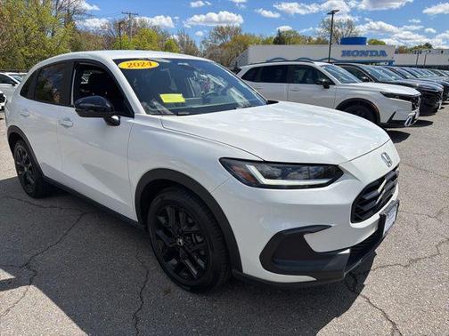 Platinum White Pearl 2024 Honda HR-V Sport