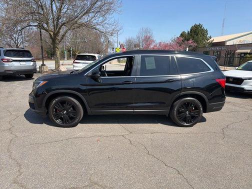 Crystal Black Pearl 2022 Honda Pilot AWD Special Edition