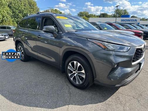 Magnetic Gray Metallic 2020 Toyota Highlander XLE