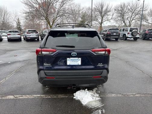 2021 Toyota RAV4 Hybrid XLE