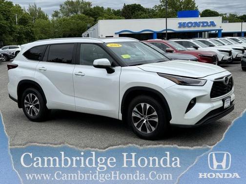 2024 Toyota Highlander XLE