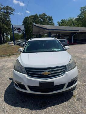 White 2017 Chevrolet Traverse 1LT