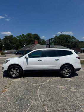 White 2017 Chevrolet Traverse 1LT