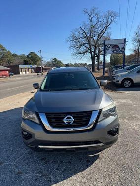 2017 Nissan Pathfinder SV