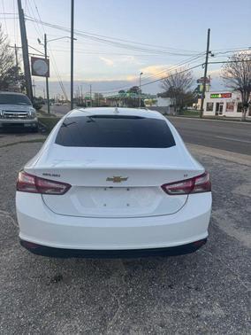 2022 Chevrolet Malibu FWD LT