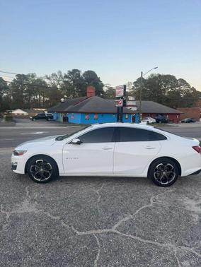 2022 Chevrolet Malibu FWD LT
