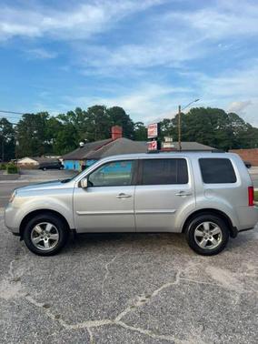 Alabaster Silver Metallic 2011 Honda Pilot EX