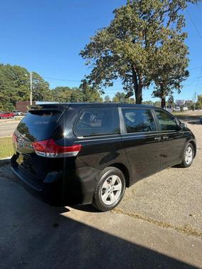 2011 Toyota Sienna Base