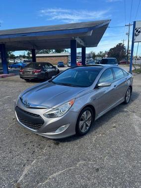 2013 Hyundai SONATA Hybrid Limited
