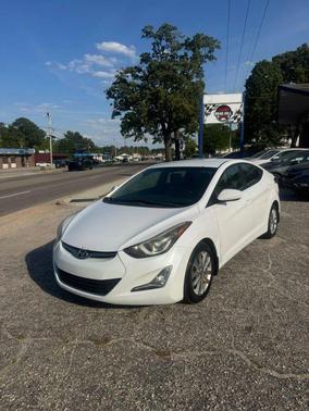 Quartz White Pearl 2016 Hyundai ELANTRA SE