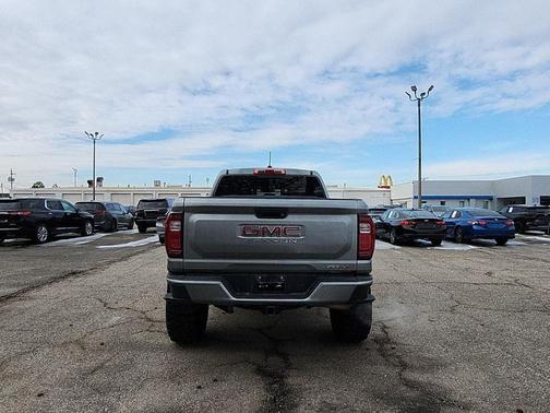 2024 GMC Canyon AT4