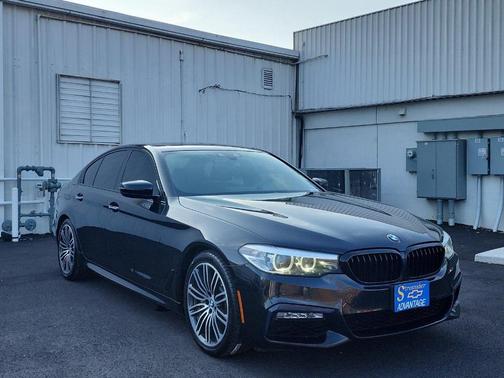 Black Sapphire Metallic 2018 BMW 540 i xDrive