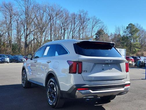 2024 Kia Sorento S
