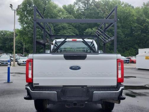 Oxford White 2024 Ford F-250 XL