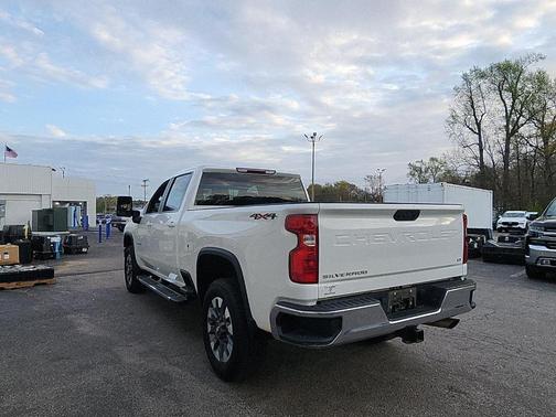 Summit White 2021 Chevrolet Silverado 2500 LT