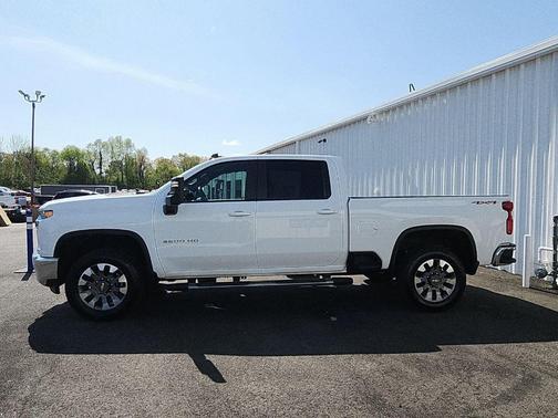 Summit White 2021 Chevrolet Silverado 2500 LT